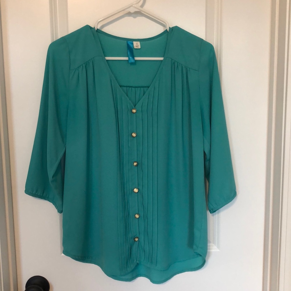 Turquoise 3/4 Sleeve Blouse with Button detail EUC